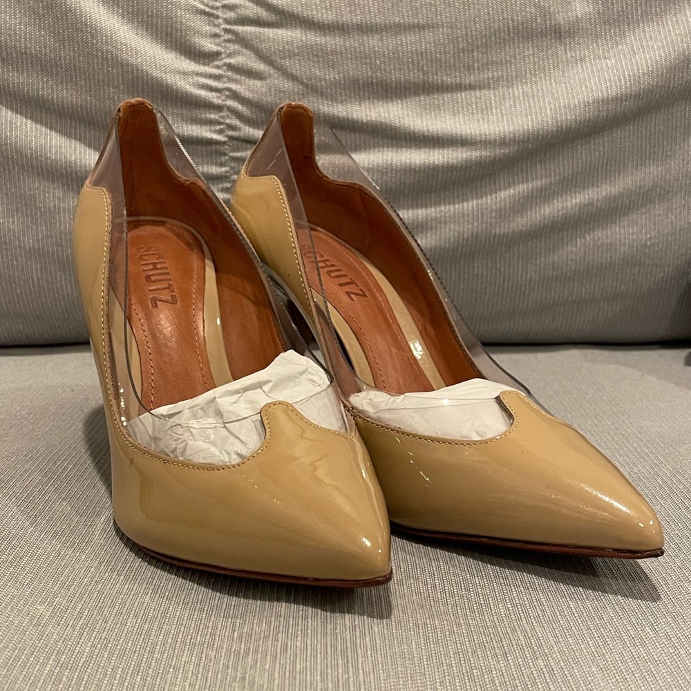 NEW Schutz Tan Patent Clear Scalloped Border Pointed High Heels 6 - Picture 4 of 16